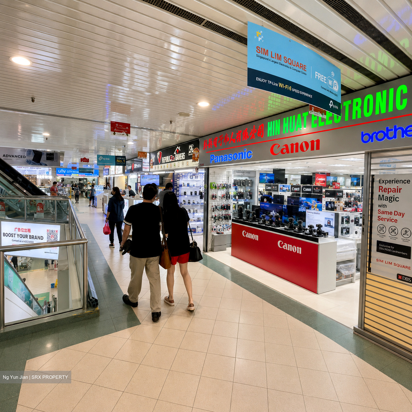 Sim Lim Square (D7), Shop House #584131321